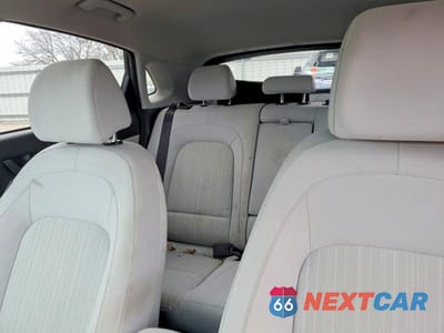 Zdjęcie 10 z 12 samochodu: 2022 HYUNDAI KONA SEL VIN:KM8K62AB4NU766215 - miniatura
