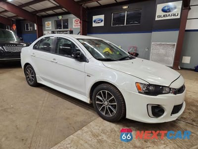 Czwarte zdjęcie samochodu z boku: 2017 MITSUBISHI LANCER ES VIN:JA32U2FU6HU004379 - miniatura