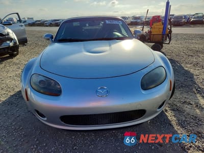 Piąte zdjęcie samochodu w środku: 2006 MAZDA MX-5 MIATA VIN:JM1NC25FX60115252 - miniatura