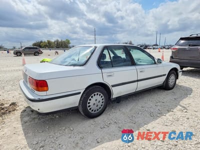 Trzecie zdjęcie samochodu z tyłu: 1992 HONDA ACCORD LX VIN:1HGCB7655NA027085 - miniatura