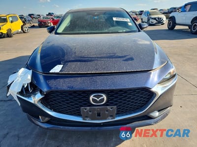Piąte zdjęcie samochodu w środku: 2019 MAZDA 3 PREFERRED VIN:3MZBPADL4KM106950 - miniatura