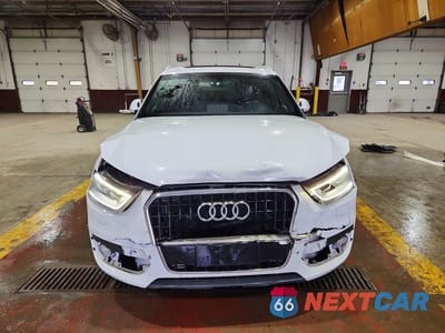 Piąte zdjęcie samochodu w środku: 2015 AUDI Q3 PRESTIGE VIN:WA1GFCFSXFR011514 - miniatura