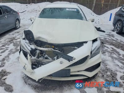 Piąte zdjęcie samochodu w środku: 2018 MERCEDES-BENZ CLA250 4MATIC 4DR CO VIN:WDDSJ4GB1JN564562 - miniatura