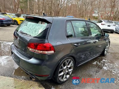 Czwarte zdjęcie samochodu z boku: 2013 VOLKSWAGEN GTI VIN:WVWGV7AJ6DW133817 - miniatura