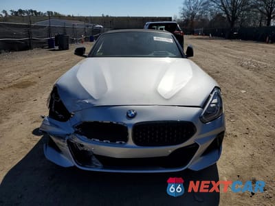 Piąte zdjęcie samochodu w środku: 2021 BMW Z4 M40I VIN:WBAHF9C06MWX22560 - miniatura