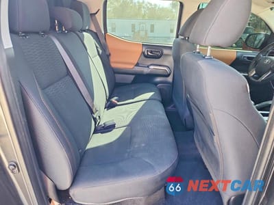 Zdjęcie 10 z 13 samochodu: 2018 TOYOTA TACOMA SR5 V6 VIN:3TMAZ5CN3JM055748 - miniatura