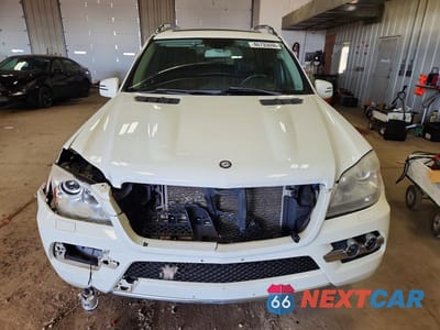 Piąte zdjęcie samochodu w środku: 2011 MERCEDES-BENZ GL 450 4MATIC VIN:4JGBF7BE6BA676048 - miniatura