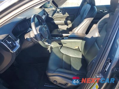 Zdjęcie 7 z 11 samochodu: 2020 VOLVO S60 T6 MOMENTUM VIN:7JRA22TKXLG051185 - miniatura