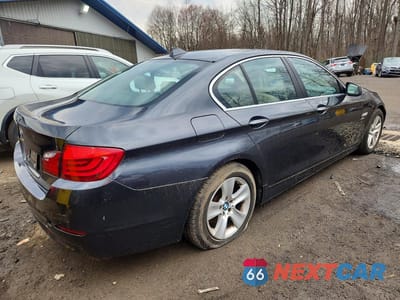 Trzecie zdjęcie samochodu z tyłu: 2012 BMW 528 XI VIN:WBAXH5C55CDW09722 - miniatura