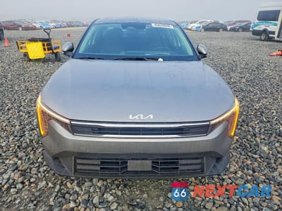 Piąte zdjęcie samochodu w środku: 2025 KIA K4 LXS VIN:3KPFT4DE6SE120250 - miniatura