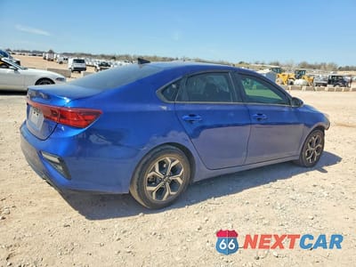 Trzecie zdjęcie samochodu z tyłu: 2020 KIA FORTE LXS VIN:3KPF24AD2LE218238 - miniatura
