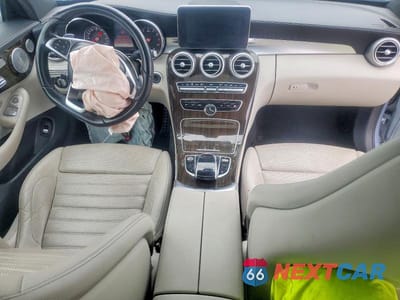 Zdjęcie 8 z 12 samochodu: 2017 MERCEDES-BENZ C 300 4MATIC VIN:WDDWJ4KB4HF436541 - miniatura