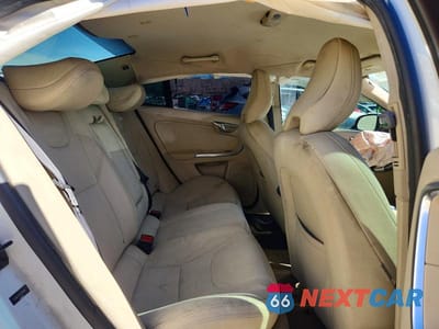 Zdjęcie 10 z 11 samochodu: 2012 VOLVO S60 T5 VIN:YV1622FS4C2049360 - miniatura