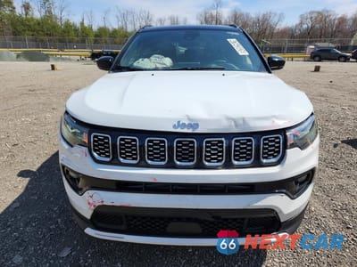 Piąte zdjęcie samochodu w środku: 2025 JEEP COMPASS LIMITED VIN:3C4NJDCN2ST521633 - miniatura