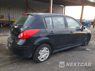 Trzecie zdjęcie samochodu z tyłu: 2011 NISSAN VERSA 1.8 S VIN:3N1BC1CP2BL515086 - miniatura