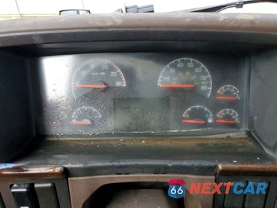 Zdjęcie 8 z 10 samochodu: 2017 VOLVO VNL SEMI TRUCK VIN:4V4NC9EH9HN978354 - miniatura