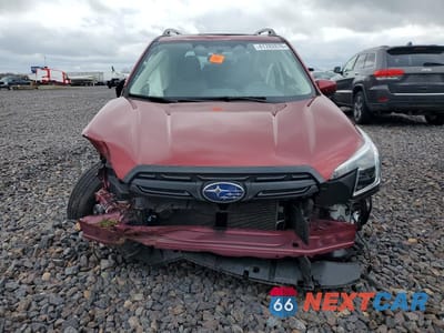 Piąte zdjęcie samochodu w środku: 2023 SUBARU FORESTER PREMIUM VIN:JF2SKAEC4PH468953 - miniatura