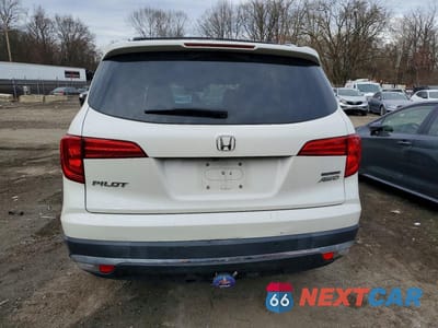 Zdjęcie 6 z 11 samochodu: 2017 HONDA PILOT TOURING VIN:5FNYF6H97HB092485 - miniatura