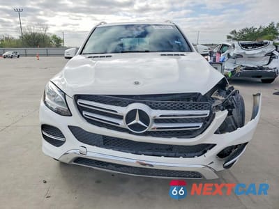 Piąte zdjęcie samochodu w środku: 2017 MERCEDES-BENZ GLE 350 VIN:4JGDA5JB1HA977354 - miniatura