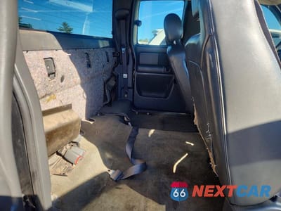 Zdjęcie 10 z 11 samochodu: 2003 CHEVROLET SILVERADO K1500 VIN:2GCEK19NX31388528 - miniatura