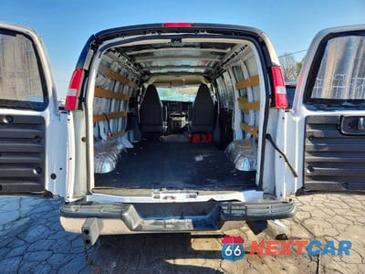 Zdjęcie 10 z 14 samochodu: 2020 GMC SAVANA 2500 CARGO DELIVERY VAN VIN:1GTW7AFG6L1161581 - miniatura