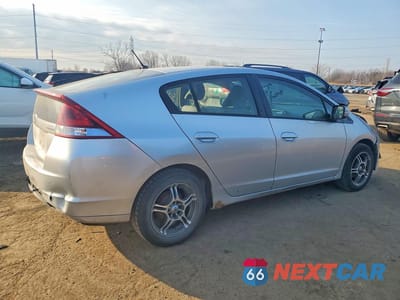 Trzecie zdjęcie samochodu z tyłu: 2012 HONDA INSIGHT LX VIN:JHMZE2H57CS001562 - miniatura