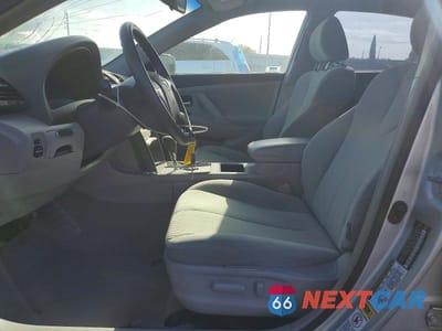 Zdjęcie 7 z 11 samochodu: 2007 TOYOTA CAMRY LE VIN:4T1BE46K67U589841 - miniatura