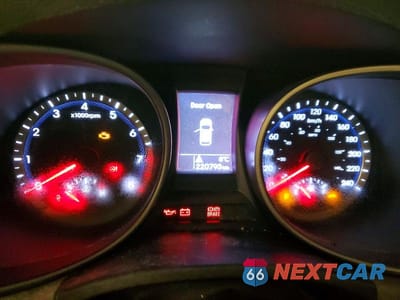 Zdjęcie 9 z 13 samochodu: 2016 HYUNDAI SANTA FE SPORT 2.4L VIN:5XYZT3LB2GG310524 - miniatura