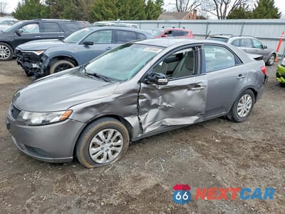 2010 KIA FORTE EX KNAFU4A26A5849721 - główne zdjęcie licytacji z USA - miniatura