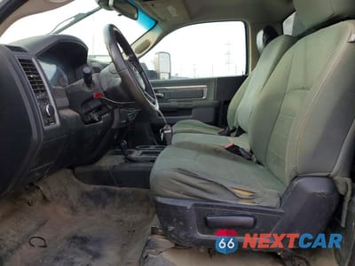 Zdjęcie 7 z 11 samochodu: 2015 RAM 2500 ST VIN:3C6MR5AL9FG685303 - miniatura