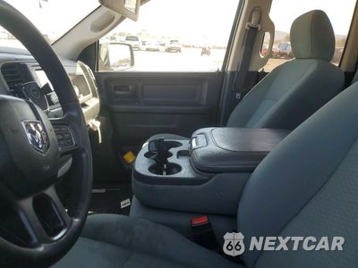 Zdjęcie 7 z 12 samochodu: 2018 RAM 1500 ST VIN:1C6RR6FGXJS195896 - miniatura