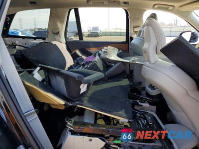 Zdjęcie 11 z 14 samochodu: 2021 VOLVO XC90 T6 MOMENTUM VIN:YV4A22PKXM1712952 - miniatura