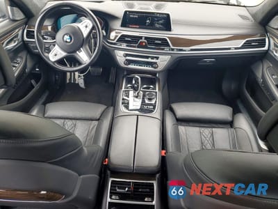 Zdjęcie 8 z 12 samochodu: 2022 BMW M760 XI VIN:WBA7U6C06NCH01245 - miniatura