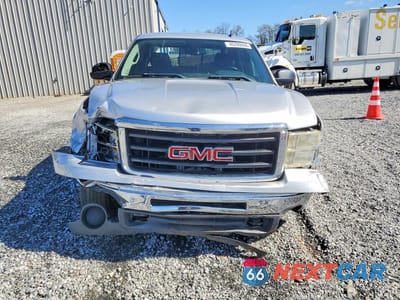 Piąte zdjęcie samochodu w środku: 2010 GMC SIERRA K1500 SLE VIN:3GTRKVE30AG190140 - miniatura