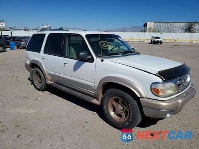 Czwarte zdjęcie samochodu z boku: 2000 FORD EXPLORER EDDIE BAUER VIN:1FMZU74E1YZB74155 - miniatura