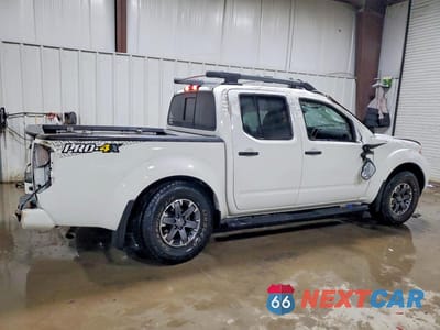 Trzecie zdjęcie samochodu z tyłu: 2020 NISSAN FRONTIER PRO-4X VIN:1N6ED0EB6LN717723 - miniatura