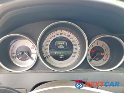 Zdjęcie 9 z 11 samochodu: 2014 MERCEDES-BENZ C 250 VIN:WDDGJ4HB9EG312864 - miniatura