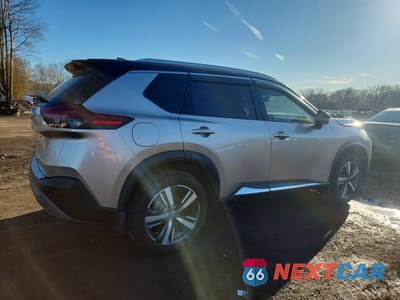 Trzecie zdjęcie samochodu z tyłu: 2021 NISSAN ROGUE SL VIN:JN8AT3CB0MW238366 - miniatura