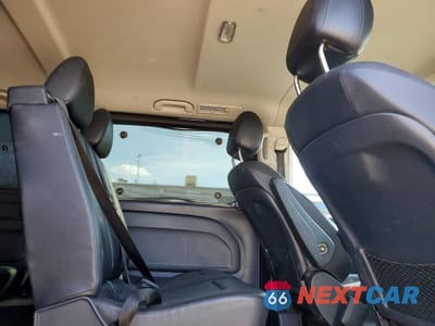 Zdjęcie 11 z 14 samochodu: 2017 MERCEDES-BENZ METRIS VIN:WD4PG2EE7H3286844 - miniatura