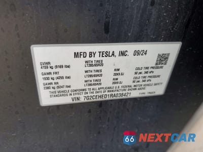 Zdjęcie 12 z 12 samochodu: 2024 TESLA CYBERTRUCK VIN:7G2CEHED1RA038421 - miniatura