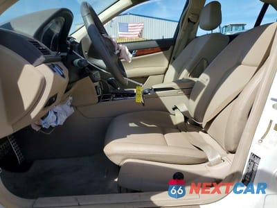 Zdjęcie 7 z 12 samochodu: 2011 MERCEDES-BENZ C 300 VIN:WDDGF5EB5BR151280 - miniatura