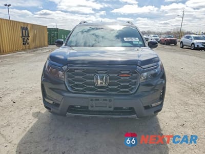 Piąte zdjęcie samochodu w środku: 2025 HONDA PASSPORT TRAIL SPORT VIN:5FNYF8H69SB005498 - miniatura