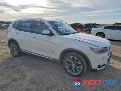 Czwarte zdjęcie samochodu z boku: 2015 BMW X3 SDRIVE28I VIN:5UXWZ7C51F0M83182 - miniatura