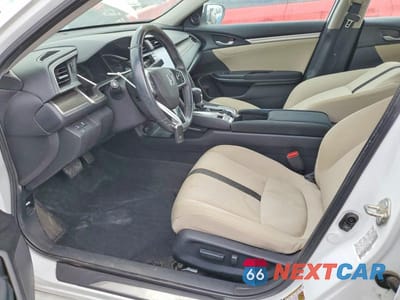 Zdjęcie 7 z 11 samochodu: 2019 HONDA CIVIC EX VIN:19XFC1F38KE013422 - miniatura