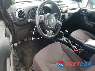Zdjęcie 8 z 12 samochodu: 2013 JEEP WRANGLER UNLIMITED SPORT VIN:1C4BJWDG0DL590771 - miniatura