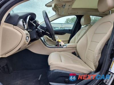 Zdjęcie 7 z 12 samochodu: 2015 MERCEDES-BENZ C 300 4MATIC VIN:55SWF4KB2FU010018 - miniatura