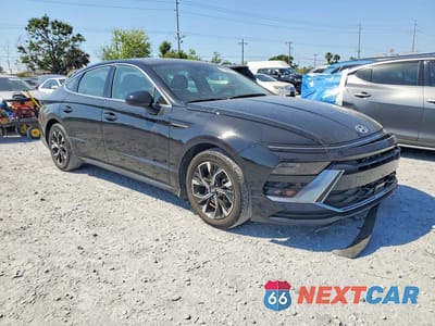 Czwarte zdjęcie samochodu z boku: 2024 HYUNDAI SONATA SEL VIN:KMHL64JA6RA383231 - miniatura