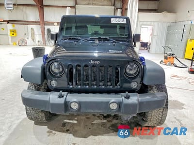 Piąte zdjęcie samochodu w środku: 2018 JEEP WRANGLER UNLIMITED RUBICON VIN:1C4BJWFG3JL811739 - miniatura