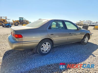 Trzecie zdjęcie samochodu z tyłu: 2000 TOYOTA CAMRY LE VIN:4T1BG22K3YU007152 - miniatura