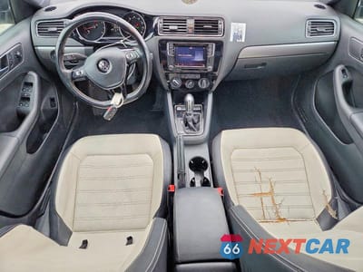 Zdjęcie 8 z 12 samochodu: 2016 VOLKSWAGEN JETTA SPORT VIN:3VWD17AJ0GM408940 - miniatura